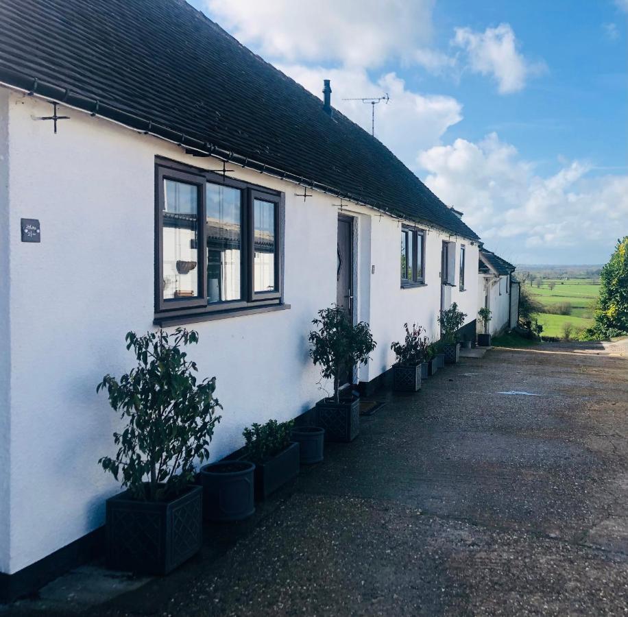 Little Park Holiday Homes Self Catering Cottages 1 & 2 Bedrooms Available Close To Tutbury Castle Bagian luar foto