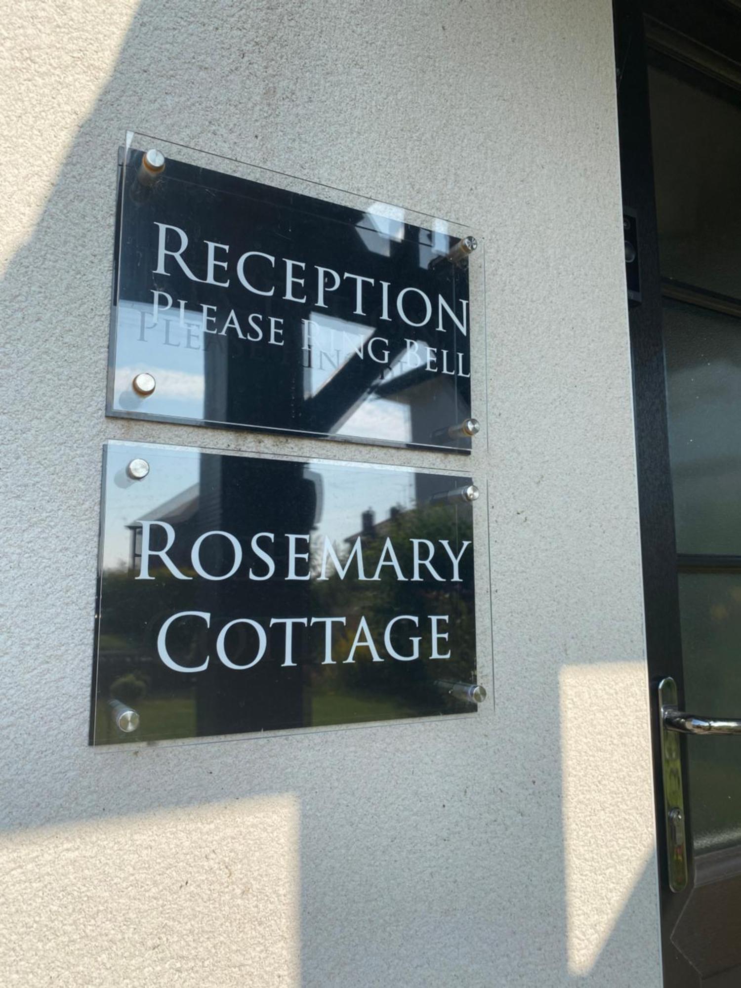 Little Park Holiday Homes Self Catering Cottages 1 & 2 Bedrooms Available Close To Tutbury Castle Bagian luar foto