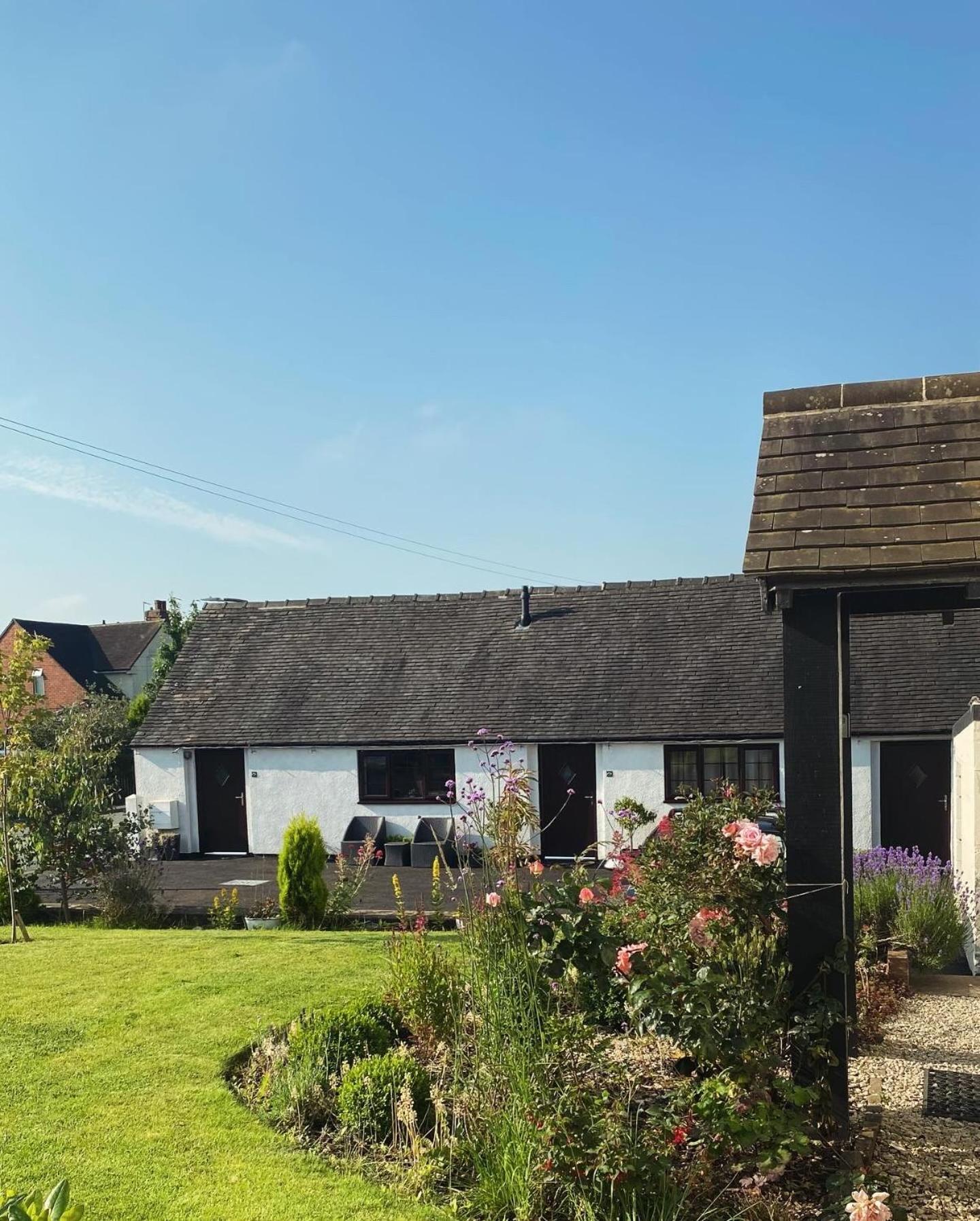 Little Park Holiday Homes Self Catering Cottages 1 & 2 Bedrooms Available Close To Tutbury Castle Bagian luar foto