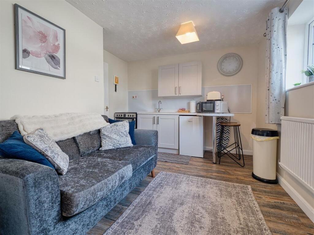 Little Park Holiday Homes Self Catering Cottages 1 & 2 Bedrooms Available Close To Tutbury Castle Bagian luar foto